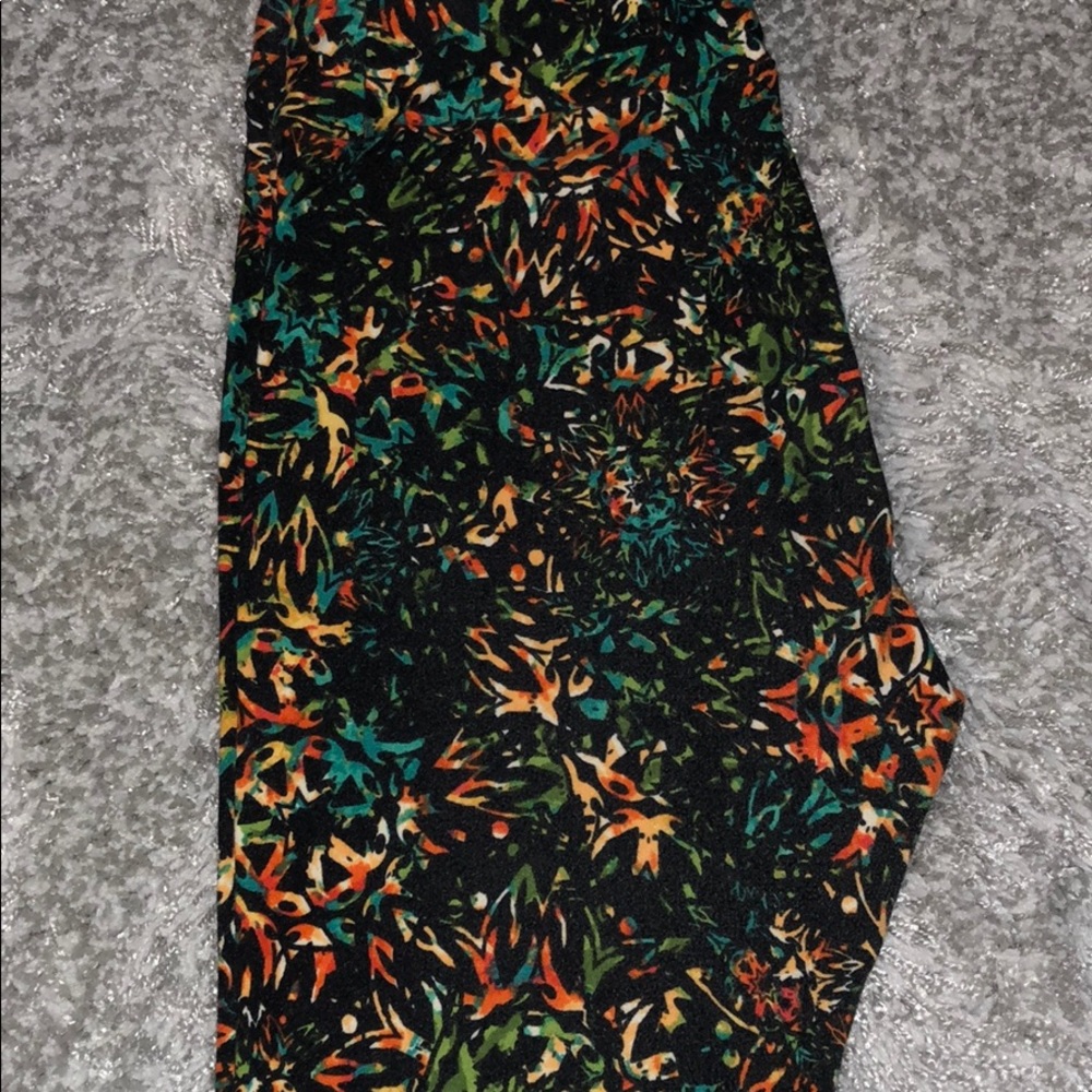 OS LuLaRoe Leggings Gently Worn